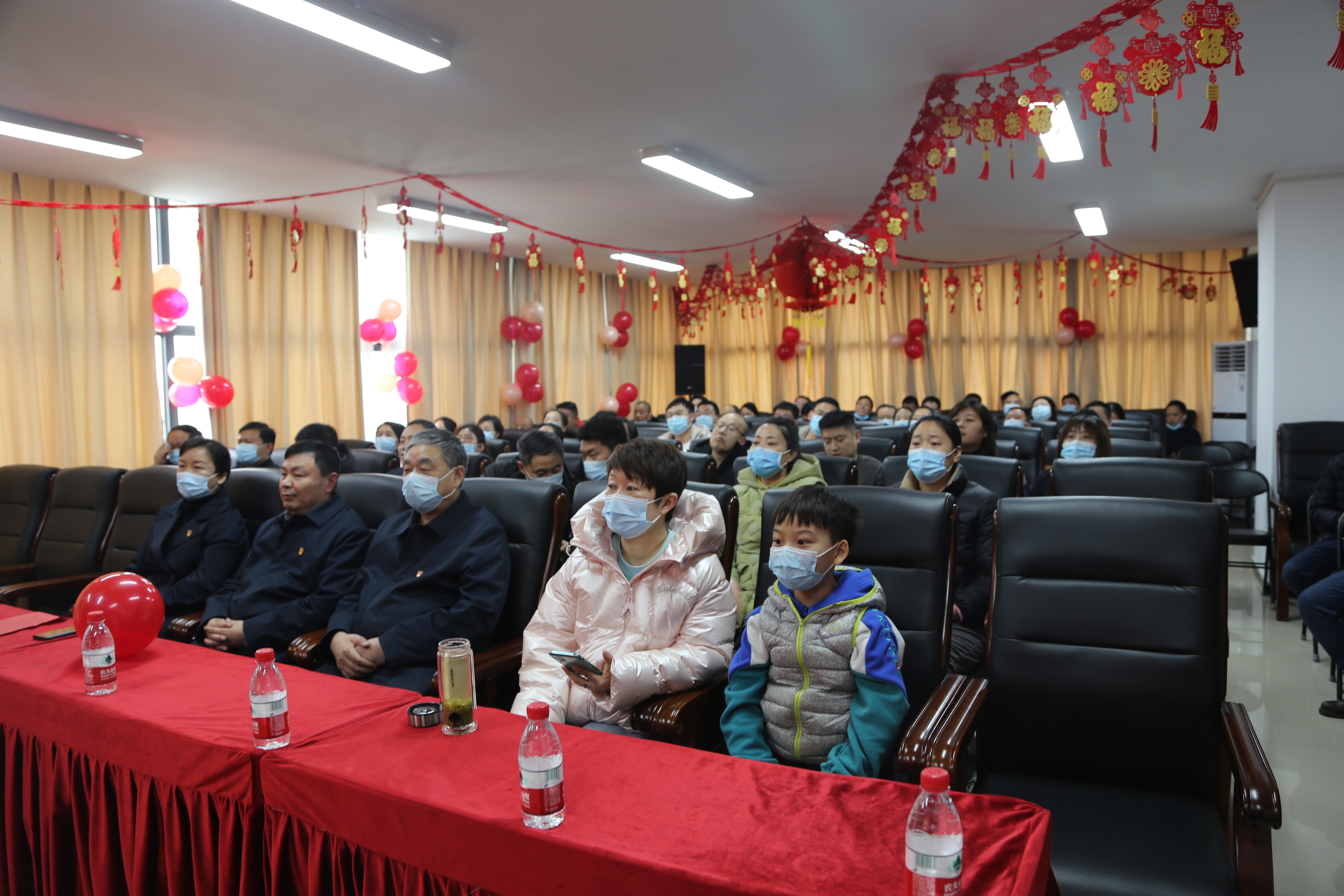 2月15日，直属分公司举办2022年“欢乐猜灯谜•喜庆闹元宵”联欢会 杨文博_.jpg